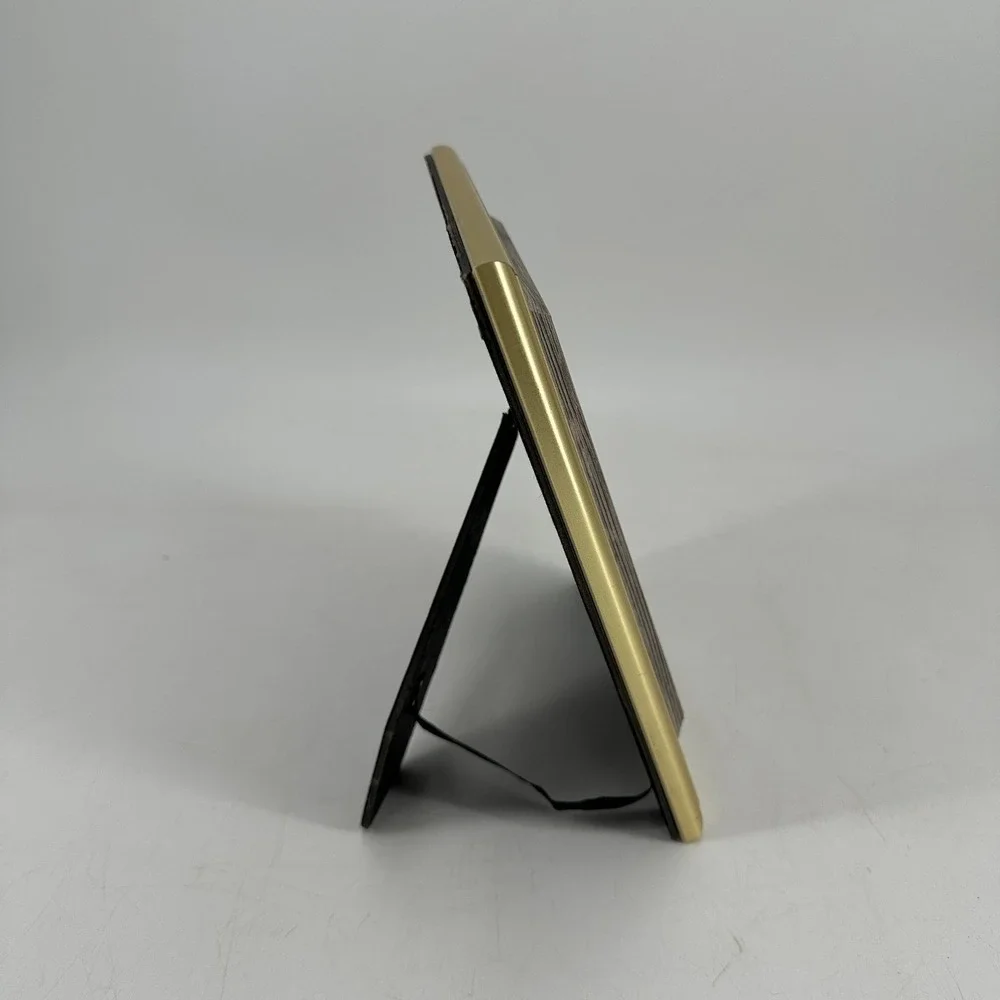 Era Home Grey Wood Grain and Gold Trim 5x7 Picture Frame Tabletop Wall Mount